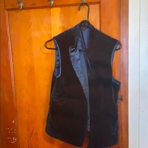 Women’s XL Sleeveless Winter Green Vest w/ Zipper